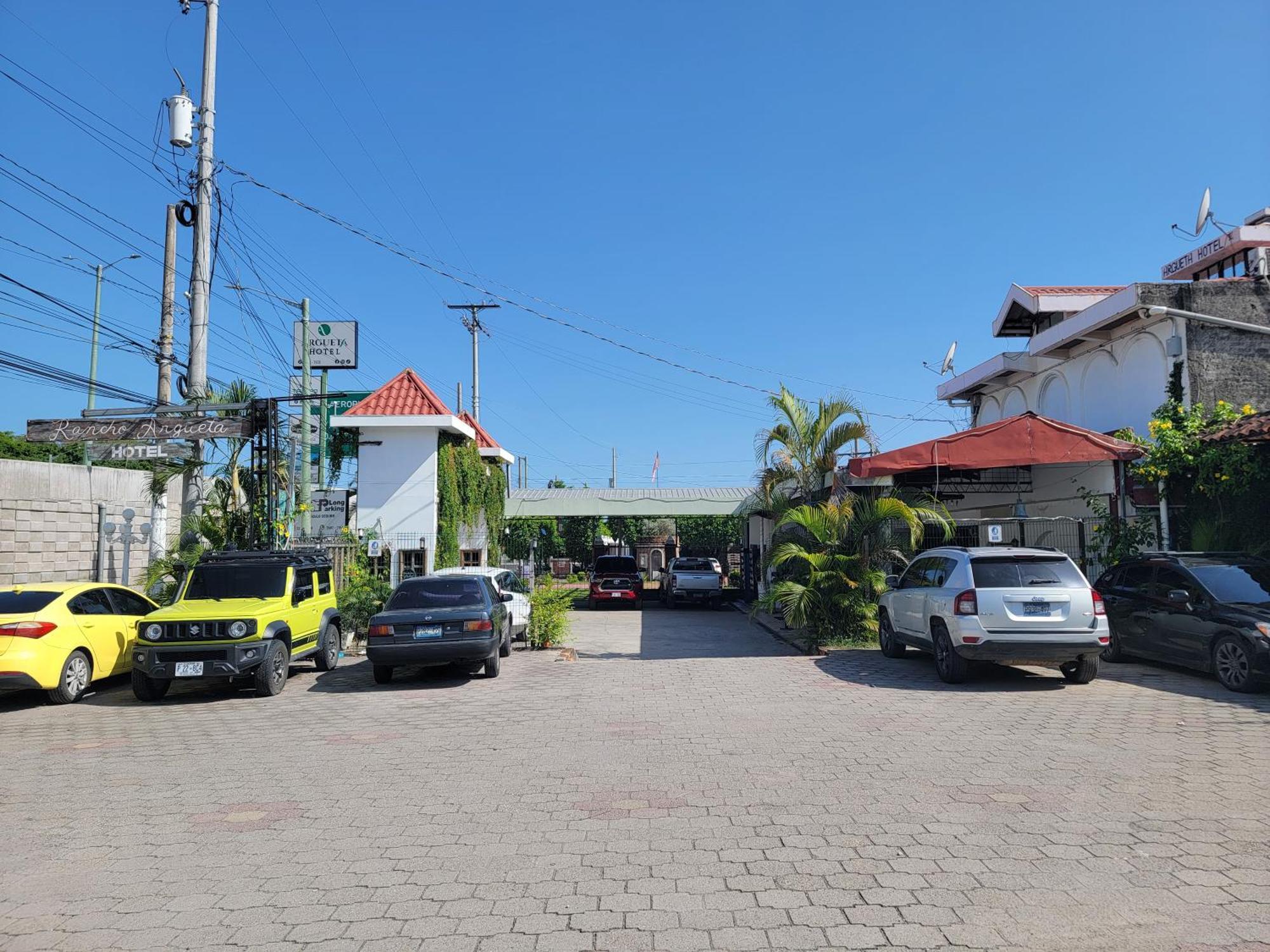 Argueta Hotel San Luis Eksteriør bilde